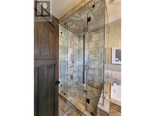 8409 18 Street, Dawson Creek, BC - Indoor Photo Showing Bathroom