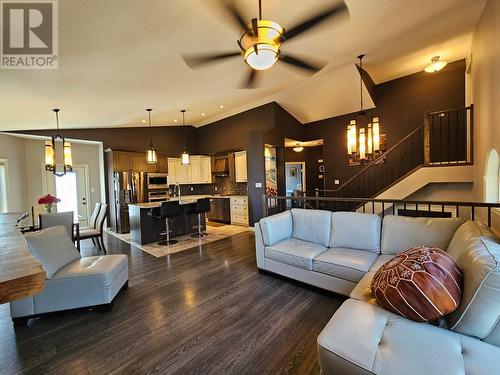 8409 18 Street, Dawson Creek, BC - Indoor Photo Showing Living Room