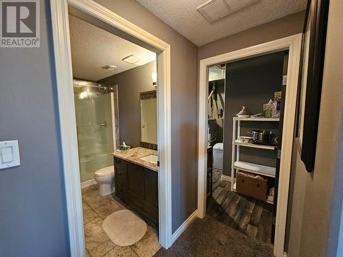 8409 18 Street, Dawson Creek, BC - Indoor Photo Showing Bathroom