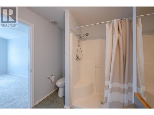 3462 South Main Street Unit# 10, Penticton, BC - Indoor Photo Showing Bathroom