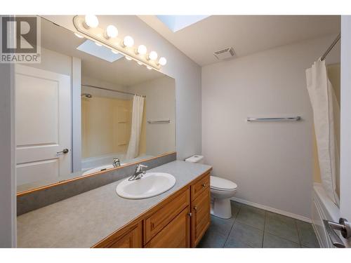 3462 South Main Street Unit# 10, Penticton, BC - Indoor Photo Showing Bathroom