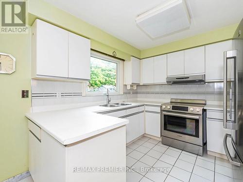 26 Dicarlo Drive, Vaughan, ON - Indoor Photo Showing Kitchen With Double Sink