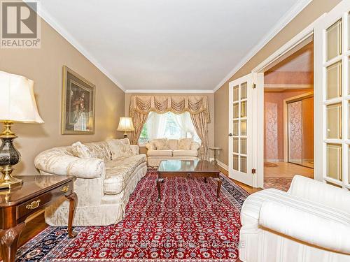 26 Dicarlo Drive, Vaughan, ON - Indoor Photo Showing Living Room