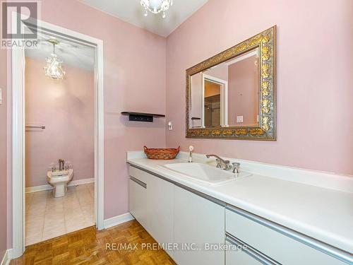 26 Dicarlo Drive, Vaughan, ON - Indoor Photo Showing Bathroom