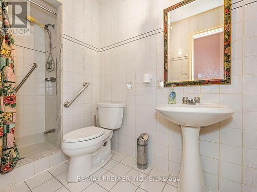 26 Dicarlo Drive, Vaughan, ON - Indoor Photo Showing Bathroom