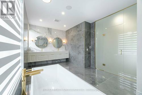 2014 Lakeshore Road W, Oakville (Bronte West), ON - Indoor Photo Showing Bathroom