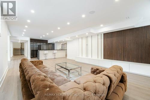 2014 Lakeshore Road W, Oakville (Bronte West), ON - Indoor Photo Showing Living Room