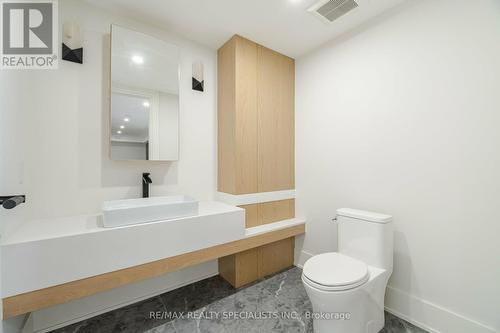 2014 Lakeshore Road W, Oakville (Bronte West), ON - Indoor Photo Showing Bathroom