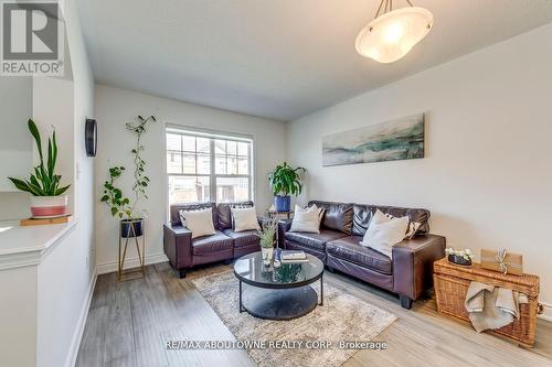 2973 Garnethill Way, Oakville (West Oak Trails), ON - Indoor Photo Showing Living Room