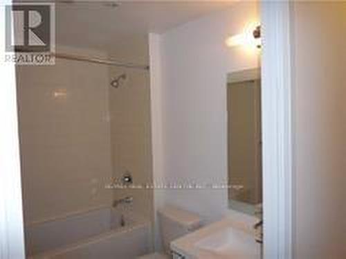 407 - 65 Speers Road, Oakville (Old Oakville), ON - Indoor Photo Showing Bathroom