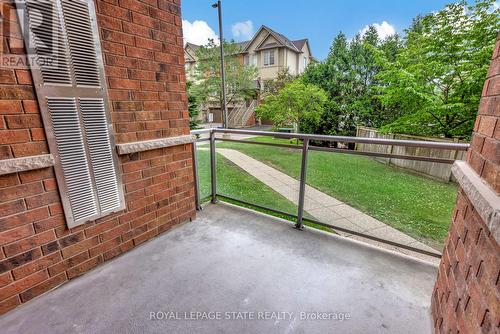 105 - 5070 Fairview Street, Burlington (Appleby), ON - Outdoor With Balcony