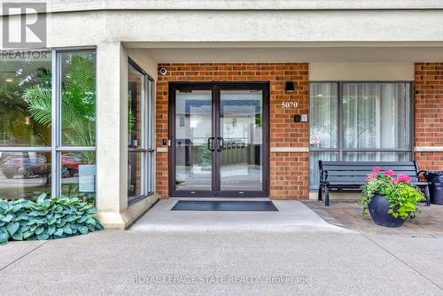 105 - 5070 Fairview Street, Burlington (Appleby), ON - Outdoor