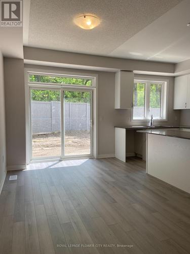 1203 - 585 Colborne Street E, Brantford, ON - Indoor Photo Showing Kitchen