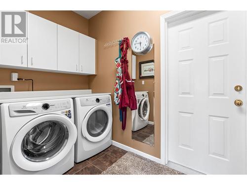 225 Country Estate Drive, Vernon, BC - Indoor Photo Showing Laundry Room