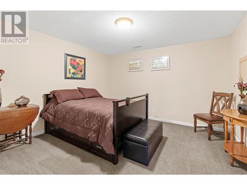 225 Country Estate Drive, Vernon, BC - Indoor Photo Showing Bedroom