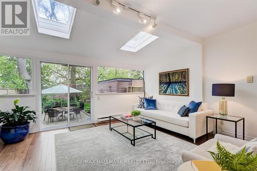 42 Chester Hill Road, Toronto (Playter Estates-Danforth), ON - Indoor Photo Showing Living Room