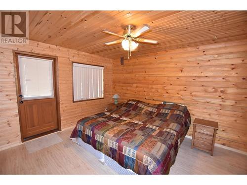 88 Elk Street, Vernon, BC - Indoor Photo Showing Bedroom