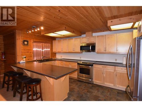 88 Elk Street, Vernon, BC - Indoor Photo Showing Kitchen