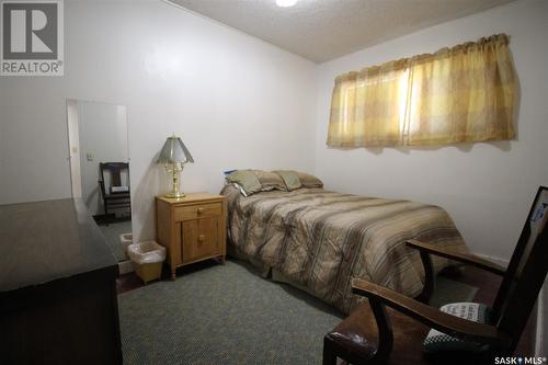 614 Front Street, Eastend, SK - Indoor Photo Showing Bedroom