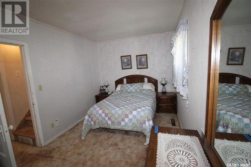 614 Front Street, Eastend, SK - Indoor Photo Showing Bedroom