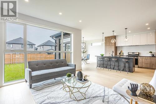 157 Crestview Drive, Middlesex Centre (Kilworth), ON - Indoor Photo Showing Living Room