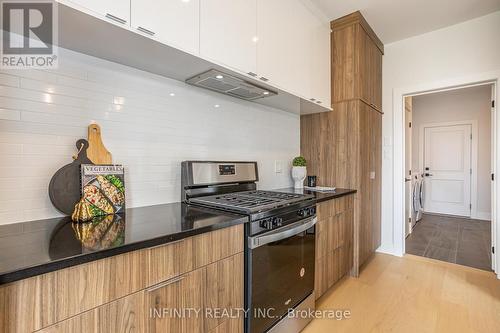 157 Crestview Drive, Middlesex Centre (Kilworth), ON - Indoor Photo Showing Kitchen