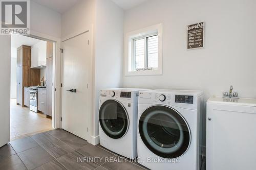 157 Crestview Drive, Middlesex Centre (Kilworth), ON - Indoor Photo Showing Laundry Room