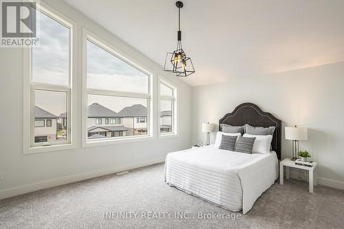 157 Crestview Drive, Middlesex Centre (Kilworth), ON - Indoor Photo Showing Bedroom