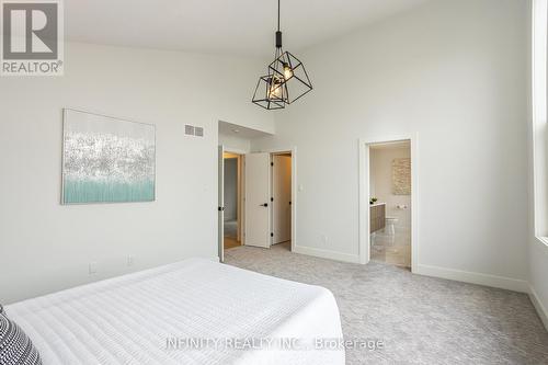 157 Crestview Drive, Middlesex Centre (Kilworth), ON - Indoor Photo Showing Bedroom