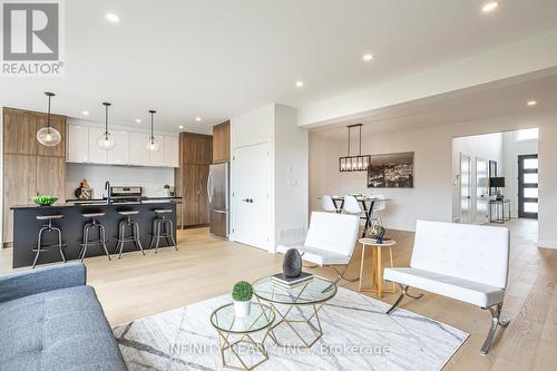 157 Crestview Drive, Middlesex Centre (Kilworth), ON - Indoor Photo Showing Living Room