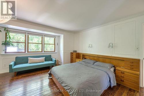 587 Commissioners Road W, London, ON - Indoor Photo Showing Bedroom