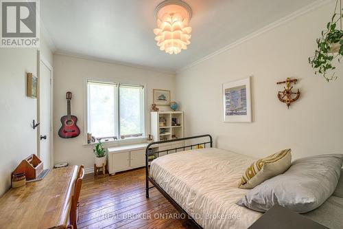 587 Commissioners Road W, London, ON - Indoor Photo Showing Bedroom