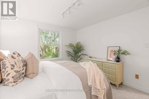 673 Woodcrest Boulevard, London, ON - Indoor Photo Showing Bedroom