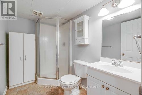 673 Woodcrest Boulevard, London, ON - Indoor Photo Showing Bathroom