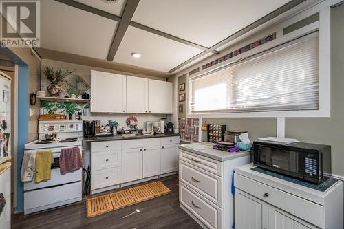 1288 20Th Avenue, Prince George, BC - Indoor Photo Showing Kitchen