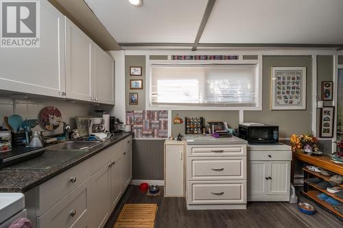 1288 20Th Avenue, Prince George, BC - Indoor Photo Showing Kitchen With Double Sink