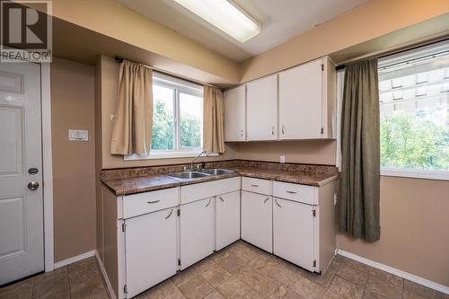 1288 20Th Avenue, Prince George, BC - Indoor Photo Showing Kitchen With Double Sink