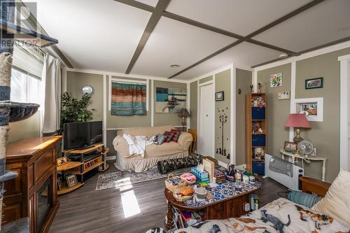 1288 20Th Avenue, Prince George, BC - Indoor Photo Showing Living Room