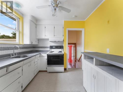 4078 Casgrain Drive, Windsor, ON - Indoor Photo Showing Kitchen With Double Sink