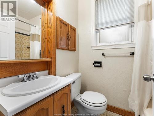 4078 Casgrain Drive, Windsor, ON - Indoor Photo Showing Bathroom