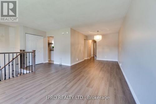 18 Costain Court, Hamilton (Fessenden), ON - Indoor Photo Showing Other Room