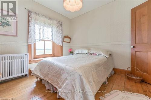 6086 5Th Line, Centre Wellington, ON - Indoor Photo Showing Bedroom