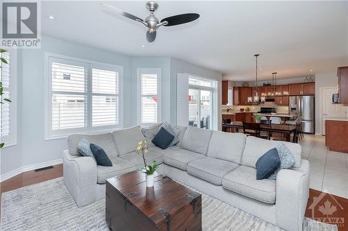 3336 Riverset Crescent, Ottawa, ON - Indoor Photo Showing Living Room