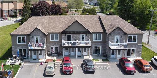 75 Kenyon Street E, North Glengarry, ON - Outdoor With Balcony With Facade