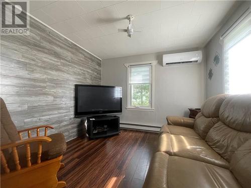 23 Renaud Road, Saint-Antoine, NB - Indoor Photo Showing Living Room