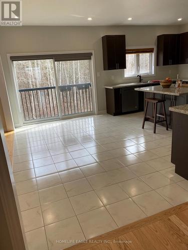 1635 Emberton Way, Innisfil, ON - Indoor Photo Showing Kitchen