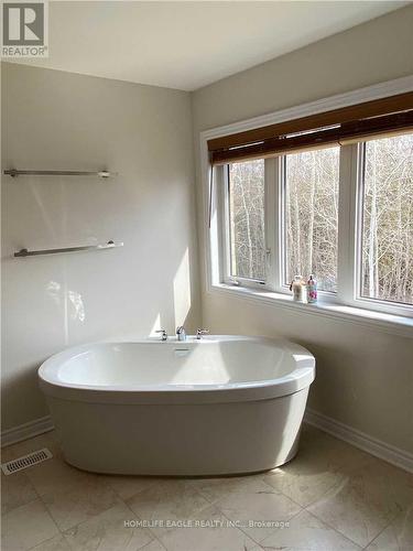 1635 Emberton Way, Innisfil, ON - Indoor Photo Showing Bathroom