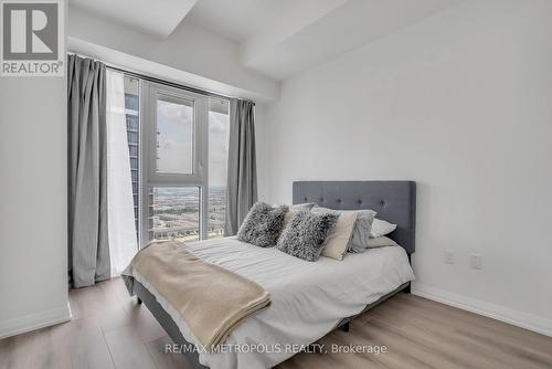 2516 - 9000 Jane Street, Vaughan (Vellore Village), ON - Indoor Photo Showing Bedroom