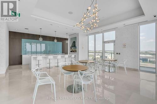 2516 - 9000 Jane Street, Vaughan (Vellore Village), ON - Indoor Photo Showing Dining Room