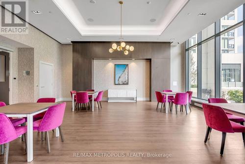 2516 - 9000 Jane Street, Vaughan (Vellore Village), ON - Indoor Photo Showing Dining Room